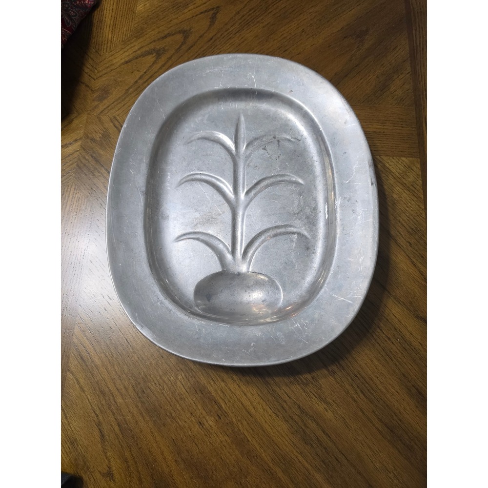 Wilton Armetale RWP Tree and Well Oval Serving Platter Aluminum Pewter Style 15"
